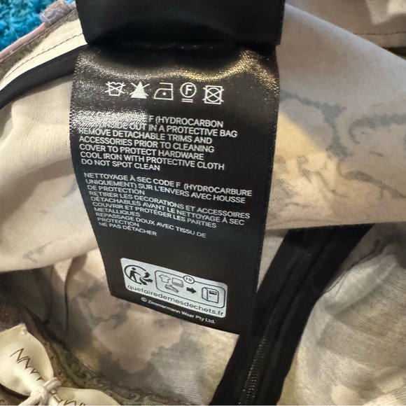 Zimmermann Illustration Tuck Shorts - Picture 12 of 16